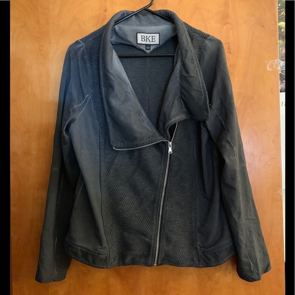 Buckle Side ZIp Jacket - Picture 4 of 14